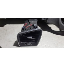 Дефлектор воздушный левый