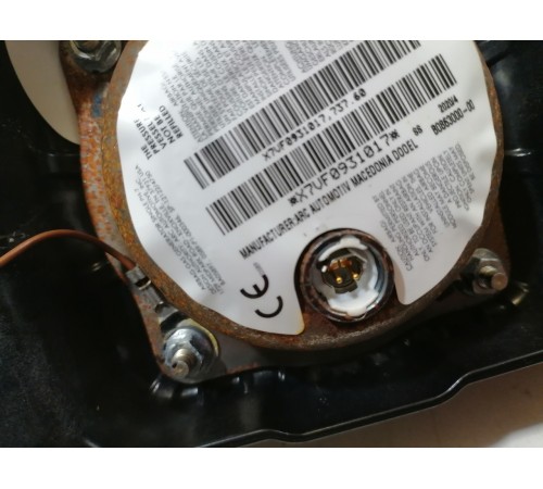 Подушка безопасности пассажира