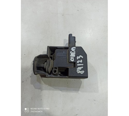 Активатор крышки лючка бензобака