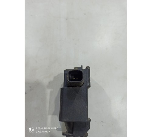 Активатор крышки лючка бензобака