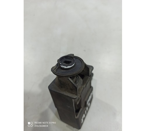 Активатор крышки лючка бензобака