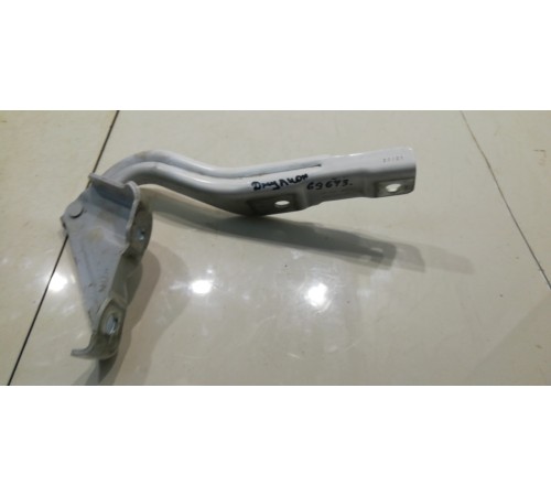 Петля капота (правая)