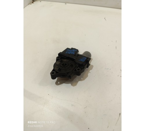 Моторчик стеклоподъемника передний правый