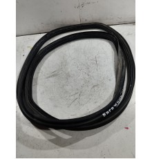 Уплотнитель багажника