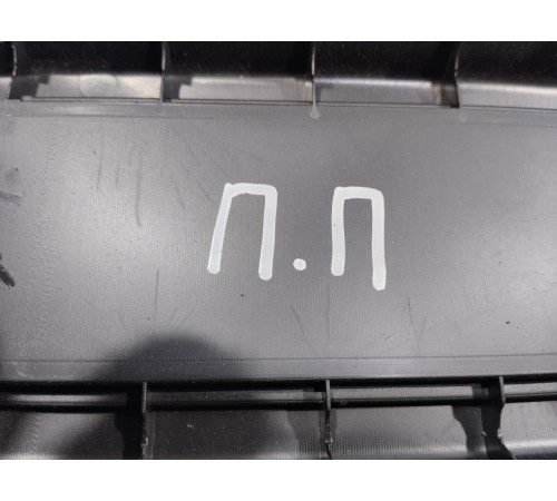 Накладка порога (передняя правая)