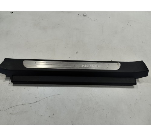 Накладка порога (передняя правая)