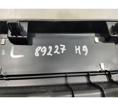 Накладка порога (передняя правая)