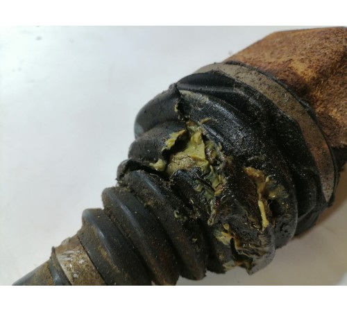 Привод полуось передний левый