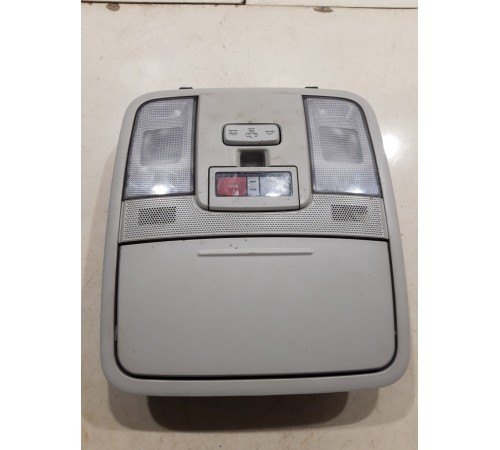 Плафон внутреннего освещения салона(передний)