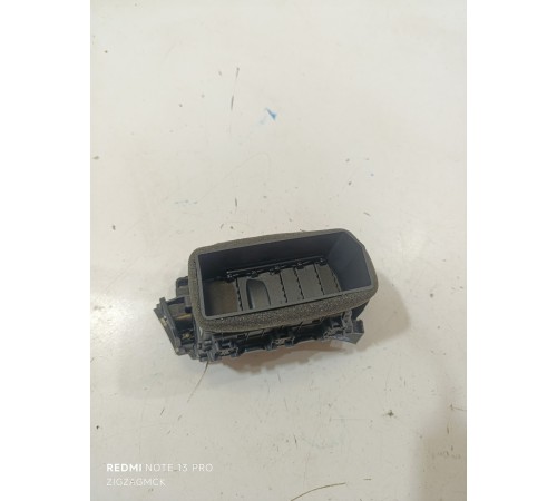 Дефлектор воздушный левый