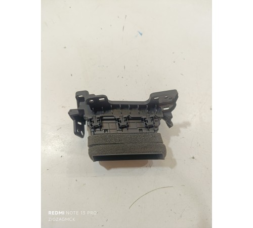 Дефлектор воздушный левый