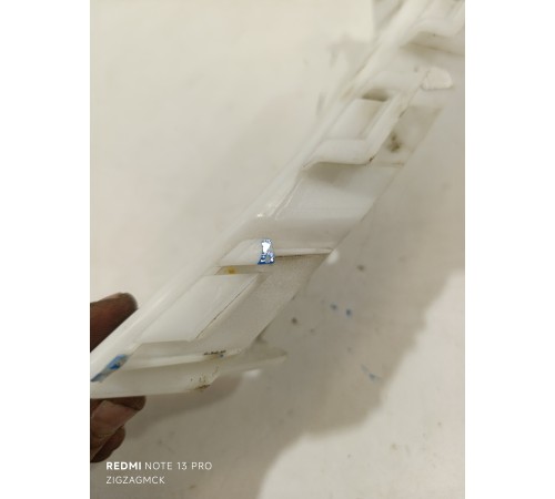 Кронштейн фары правый