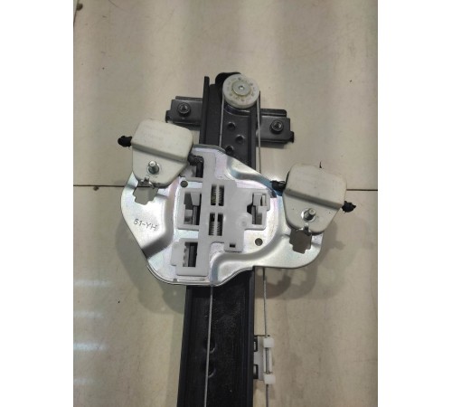 Стеклоподъёмник (задний, правый)