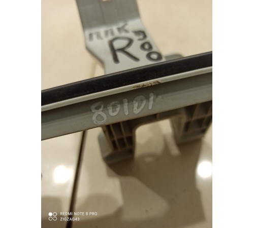 Направляющая стекла двери(передняя правая)