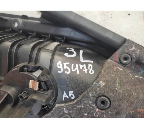 Обшивка багажника(левая)