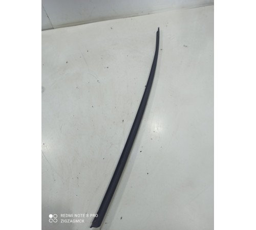 Молдинг лобового стекла(левый)