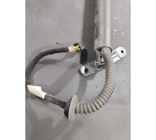 Амортизатор электрический крышки багажника(правый)