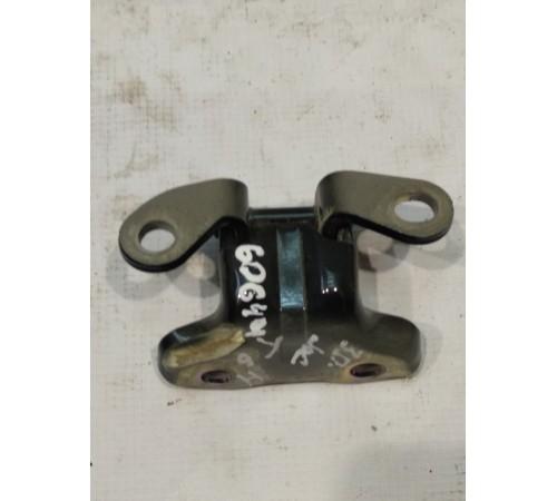 Петля задней двери нижняя