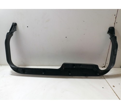 Накладка крыщки багажника верхняя