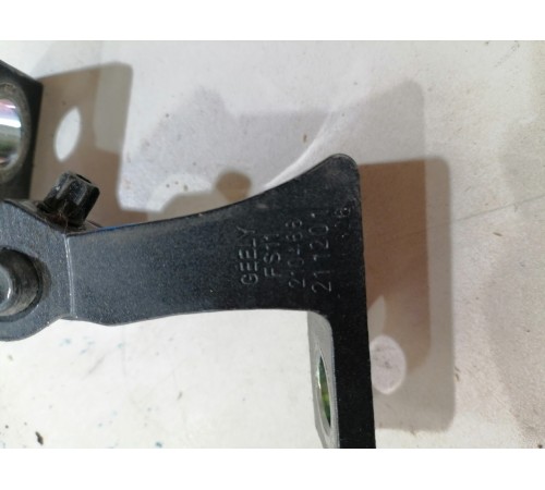 Петля двери задняя левая верхняя