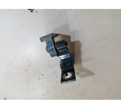 Петля двери задняя левая верхняя