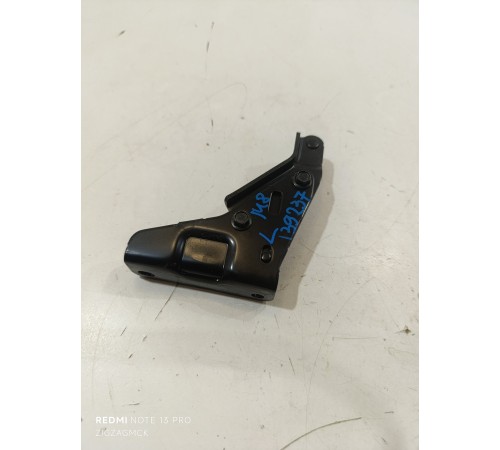 Направляющий ролик левой сдвижной двери