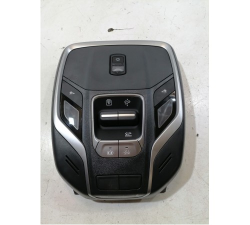 Плафон освещения салона передний