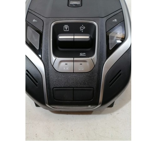 Плафон освещения салона передний