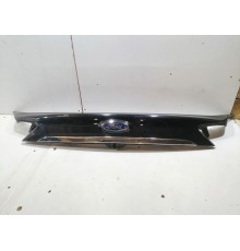 Накладка крышки багажника