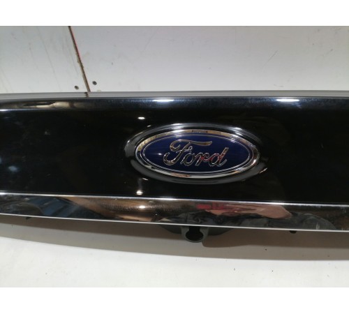 Накладка крышки багажника