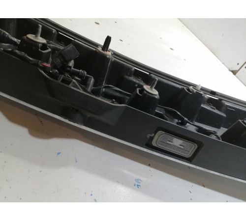 Накладка крышки багажника