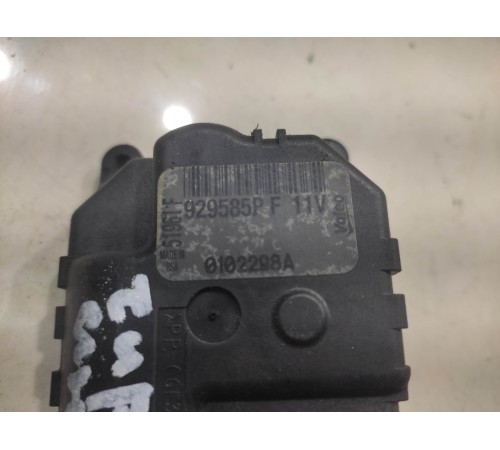 Моторчик заслонки отопителя