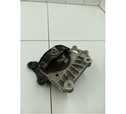 Опора двигателя левая