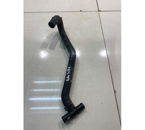 Патрубок системы охлаждения