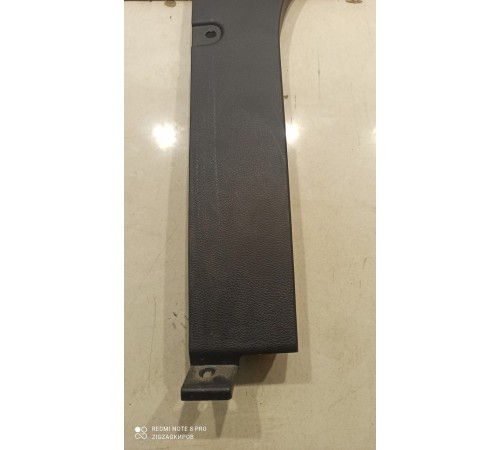 Обшивка багажника правая