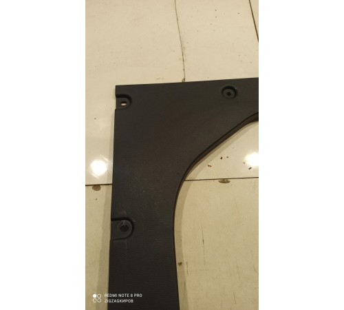 Обшивка багажника правая