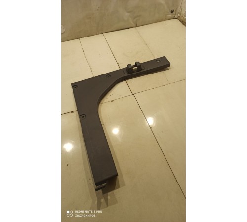 Обшивка багажника правая