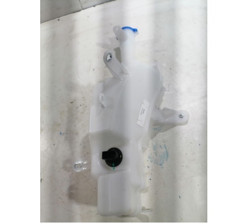 Бачок омывателя лобового стекла