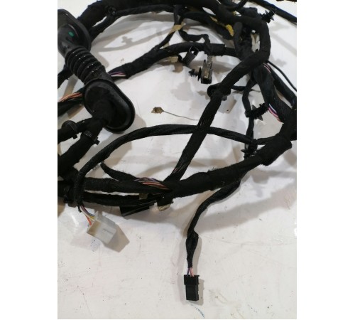 Электропроводка крышки багажника