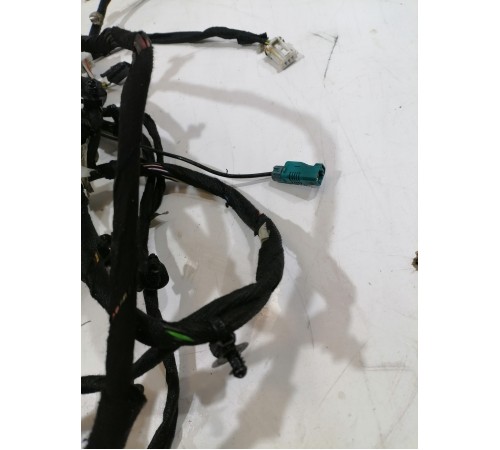 Электропроводка крышки багажника