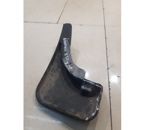 Брызговик (задний, правый)