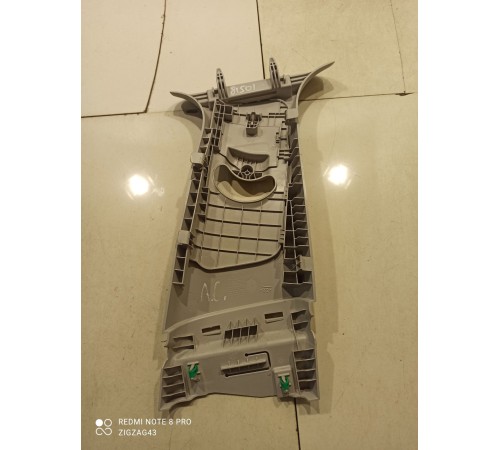 Обшивка центральной стойки(левая верхняя)