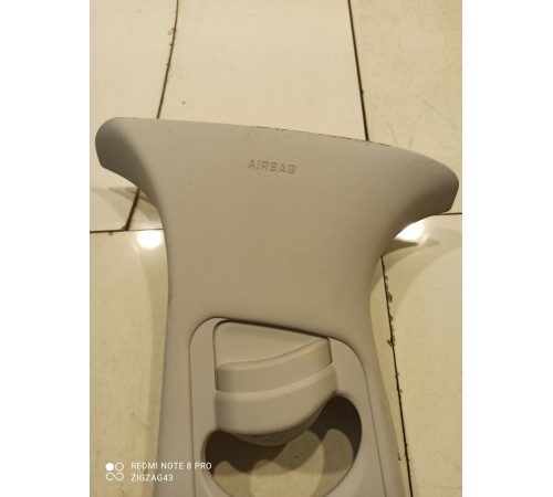 Обшивка центральной стойки(левая верхняя)