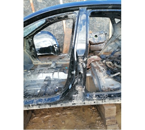 Порог со стойкой левый