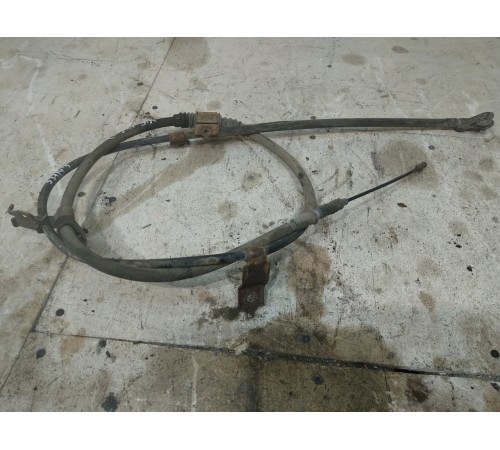 Трос стояночного тормоза левый