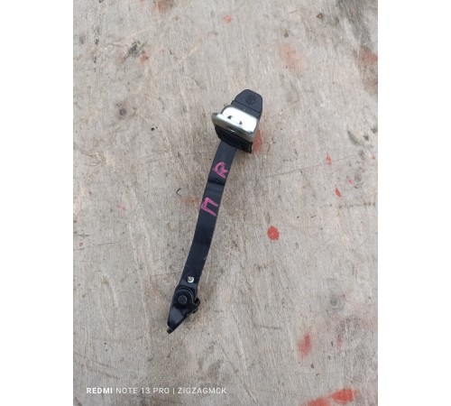 Ограничитель двери передний правый