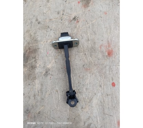 Ограничитель двери передний правый