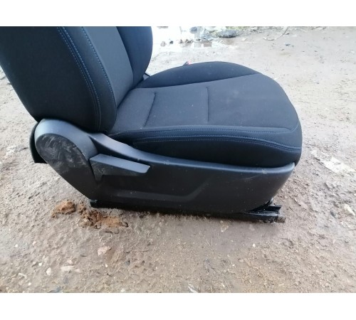 Сиденье переднее правое