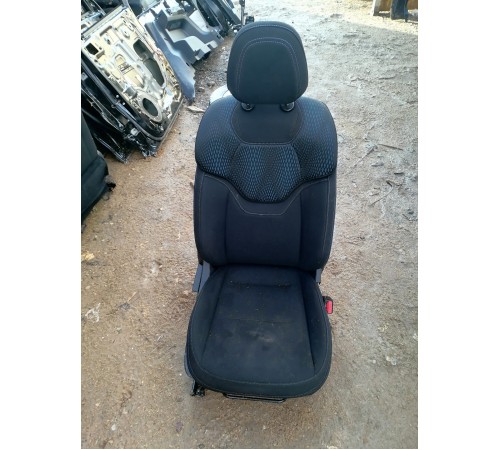 Сиденье переднее правое