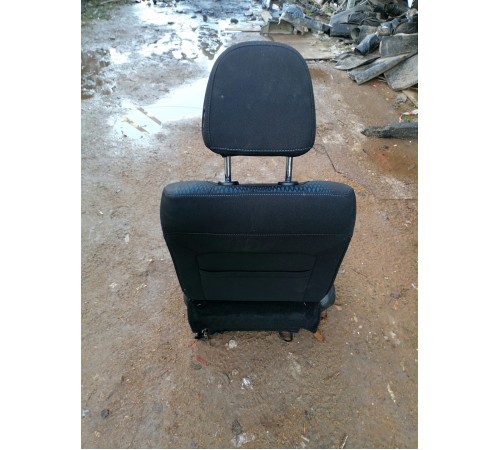 Сиденье переднее правое